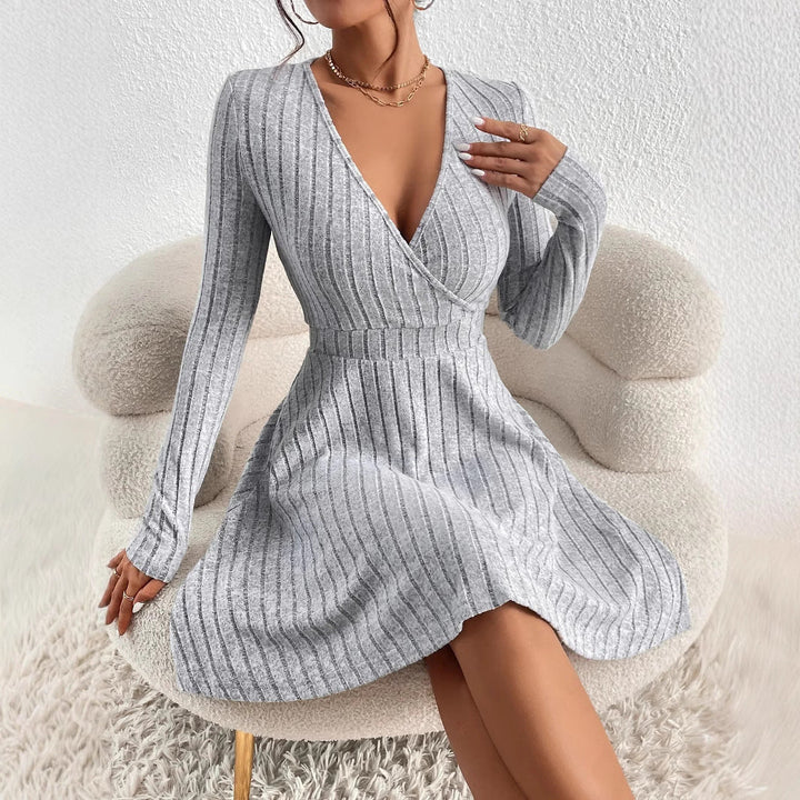 Elegant ribbed long-sleeve wrap dress