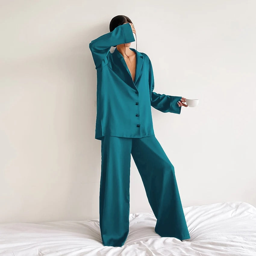 Chloe - Luxurious silky oversized pajama set