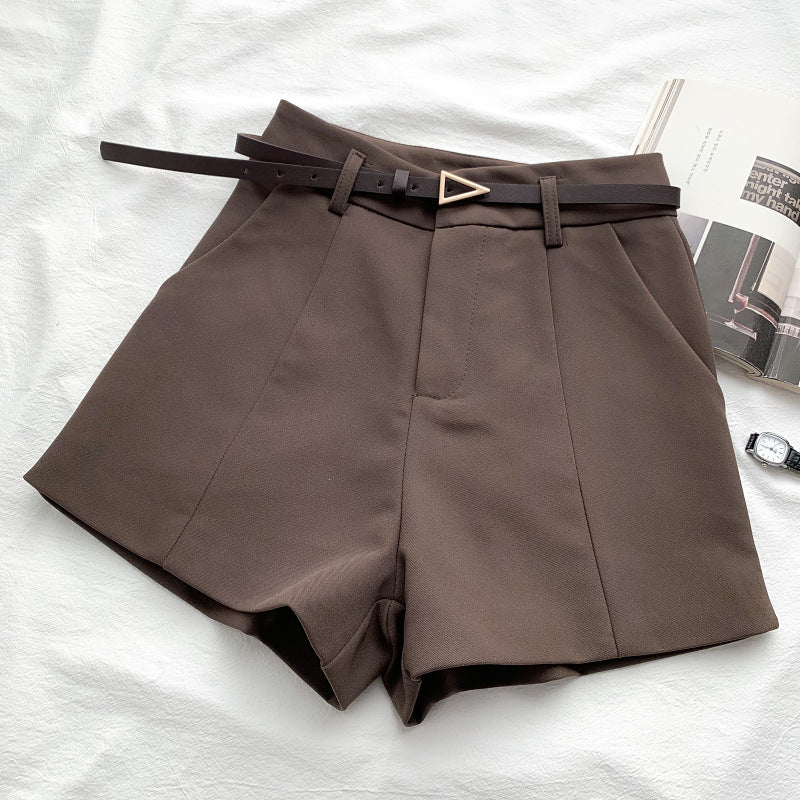 Comfortable elegant high-waisted short