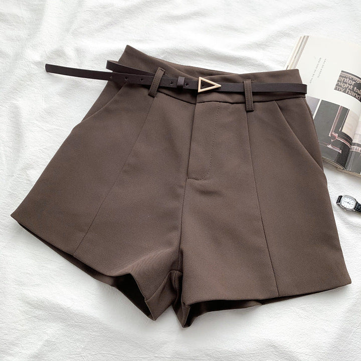 Comfortable elegant high-waisted short