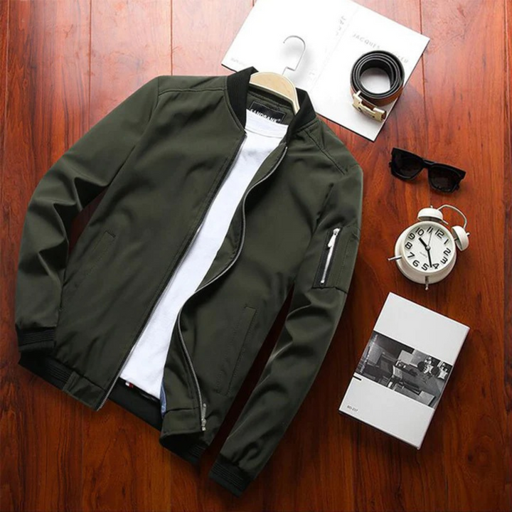 Comfortable and stylish bomber jacket