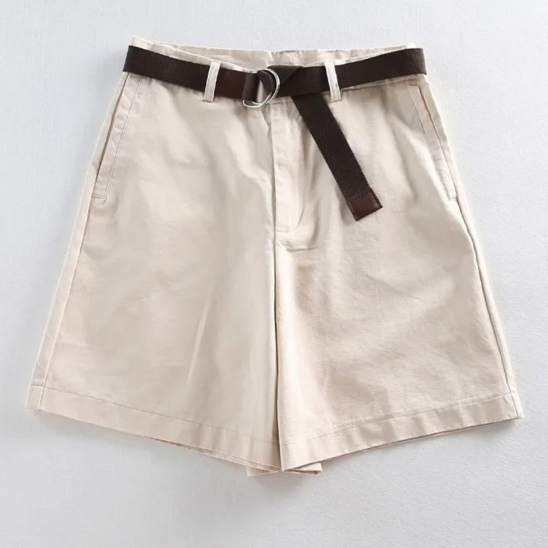 Relaxed women's shorts with high waist