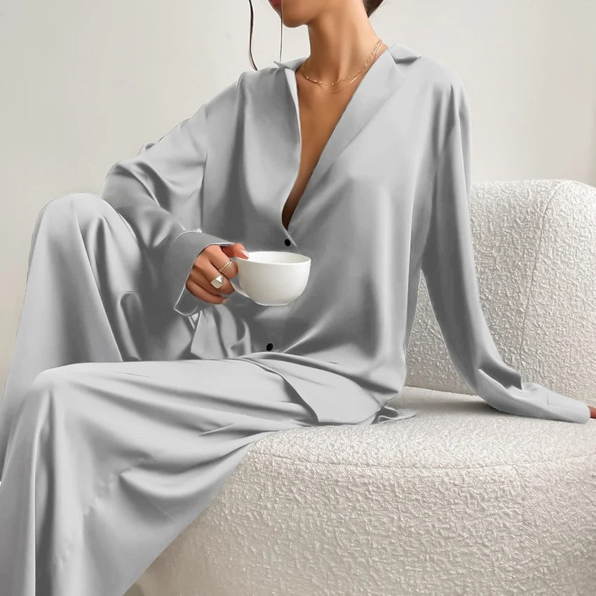 Chloe - Luxurious silky oversized pajama set