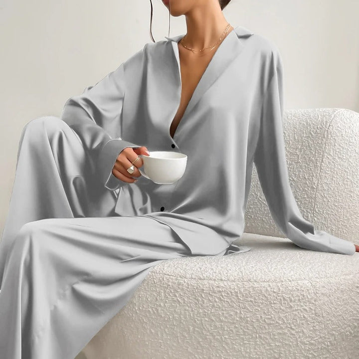 Chloe - Luxurious silky oversized pajama set