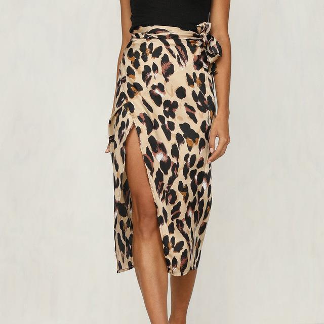 Chic leopard print wrap skirt