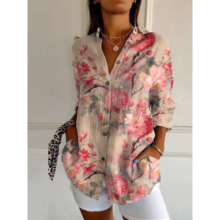 Casual blouse with floral print