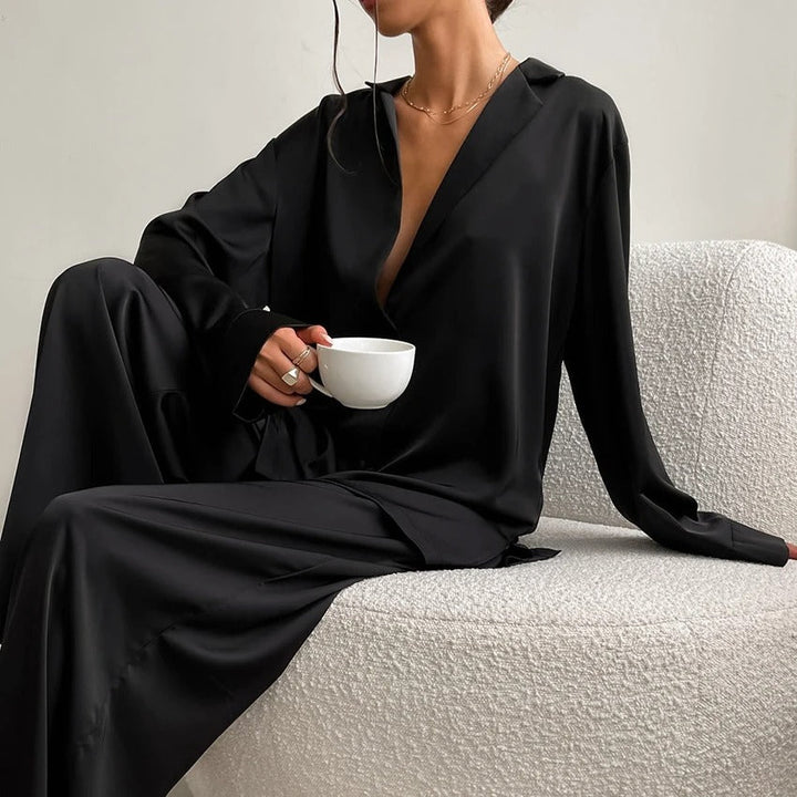 Chloe - Luxurious silky oversized pajama set