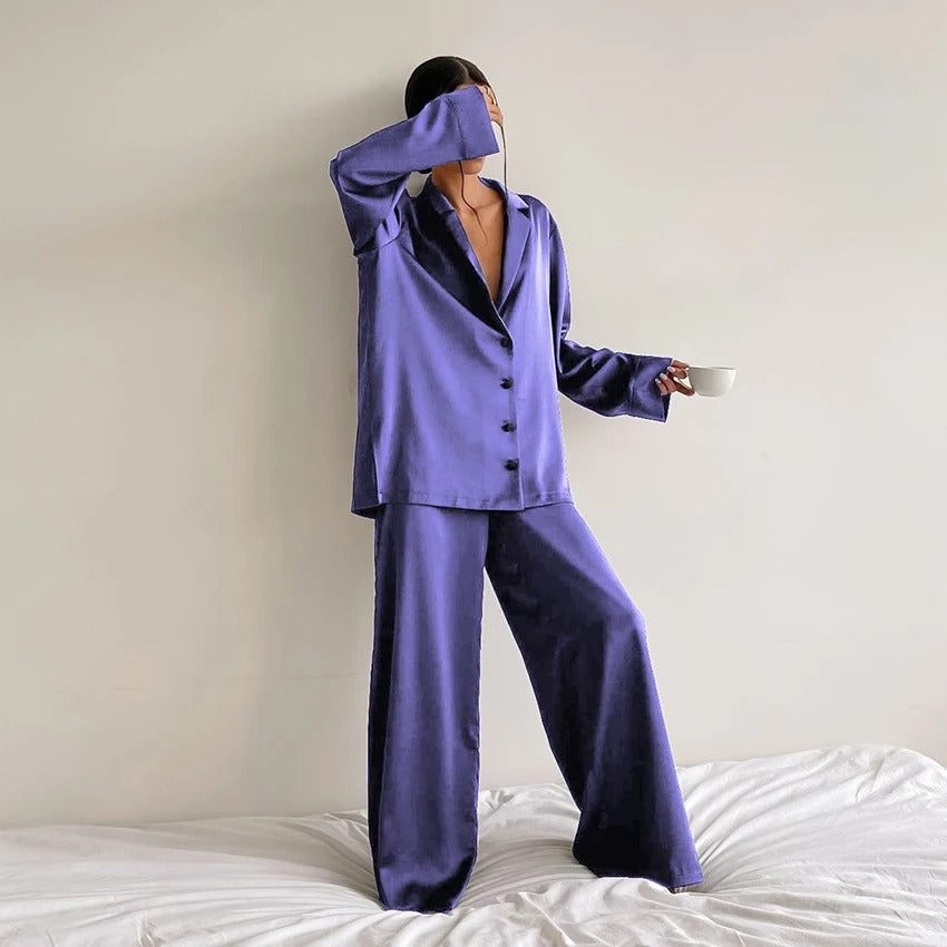 Chloe - Luxurious silky oversized pajama set