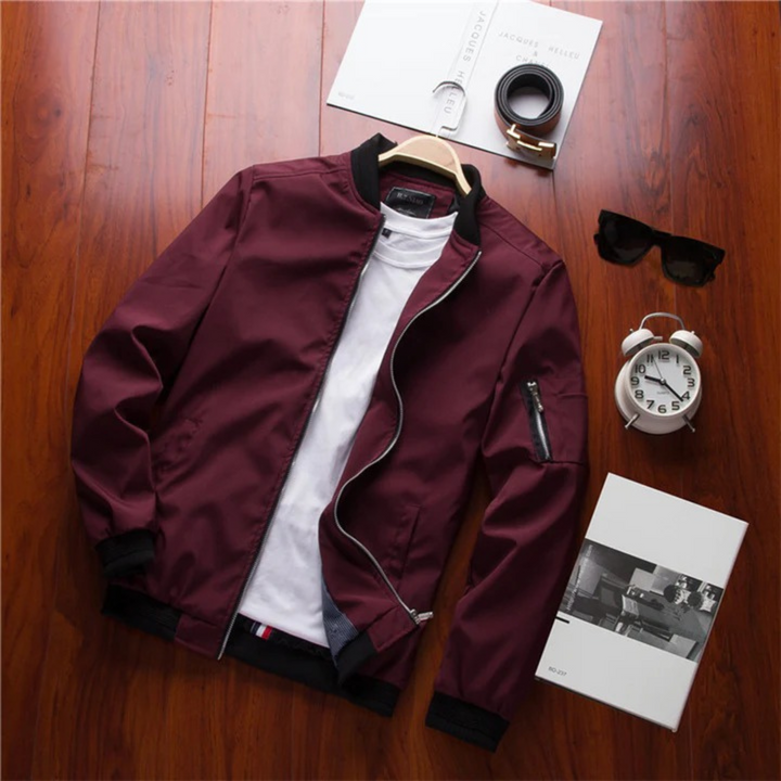 Comfortable and stylish bomber jacket