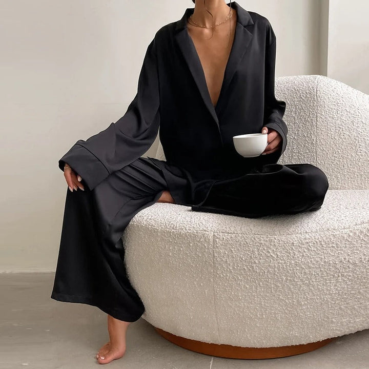 Chloe - Luxurious silky oversized pajama set