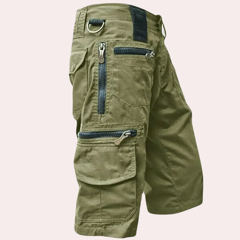 Versatile cargo shorts with multiple spacious pockets