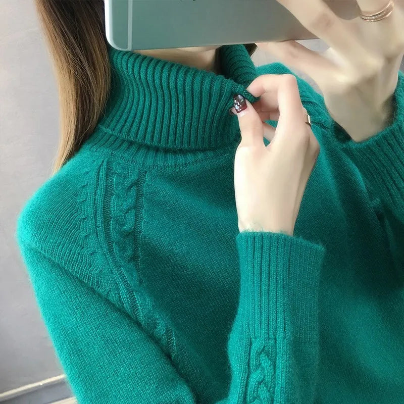 Orla - Turtleneck cashmere sweater for women