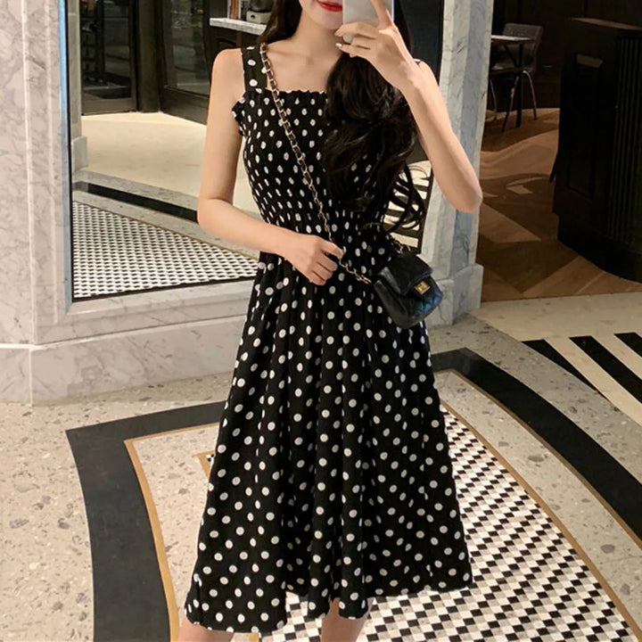 Elegant midi dress with polka dot print