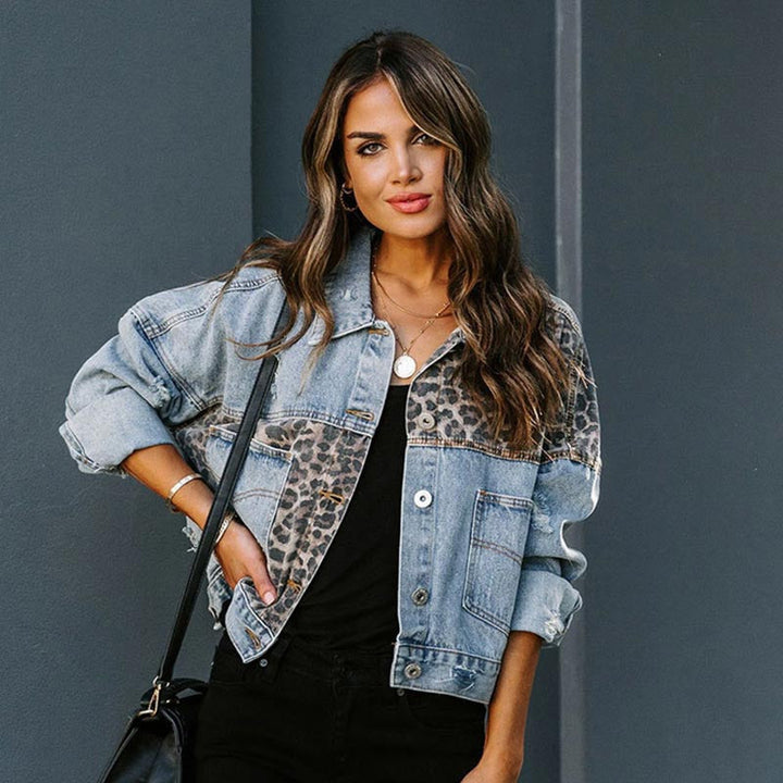 Denim jacket with stylish leopard print