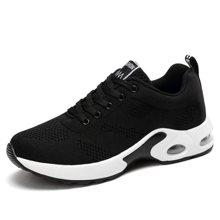 Sports shoes for women