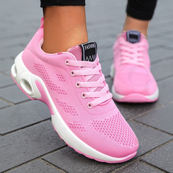 Sports shoes for women