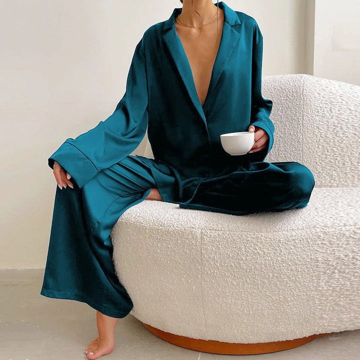 Chloe - Luxurious silky oversized pajama set