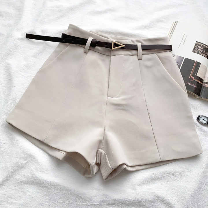 Comfortable elegant high-waisted short