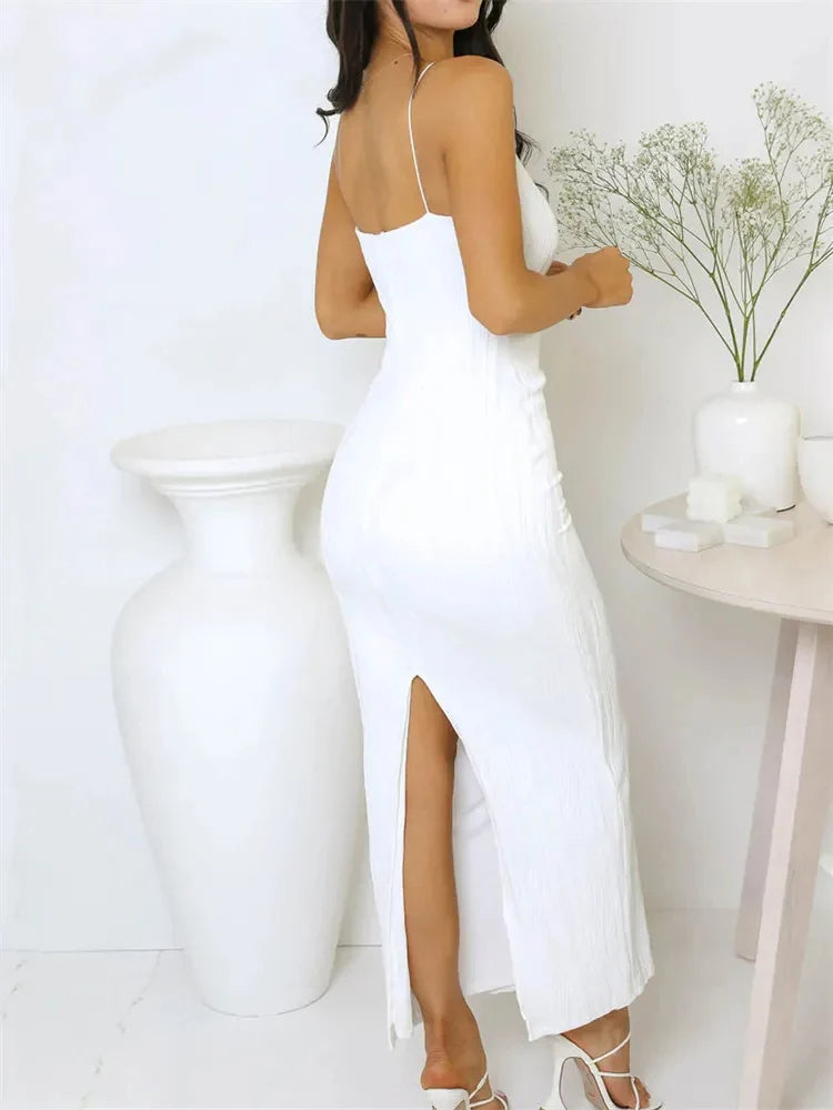 Elegant maxi dress with back slit