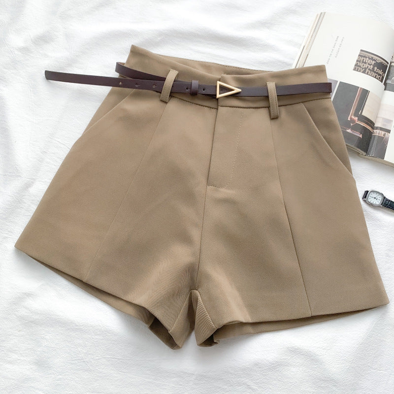 Comfortable elegant high-waisted short