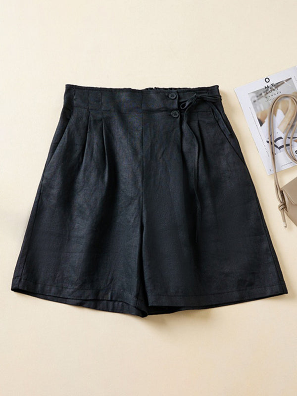 Elegant shorts with stylish adjustable waist