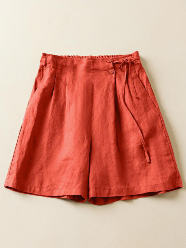 Elegant shorts with stylish adjustable waist