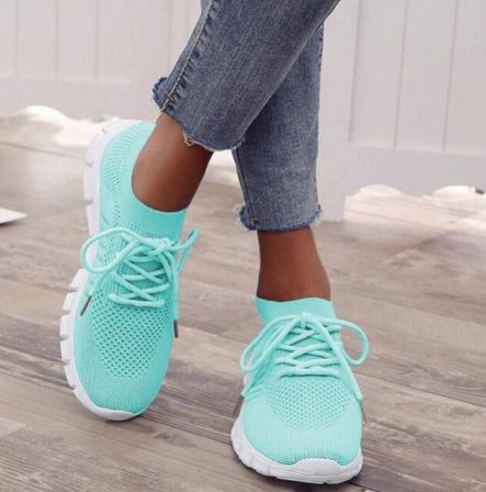 Breathable sneakers for women