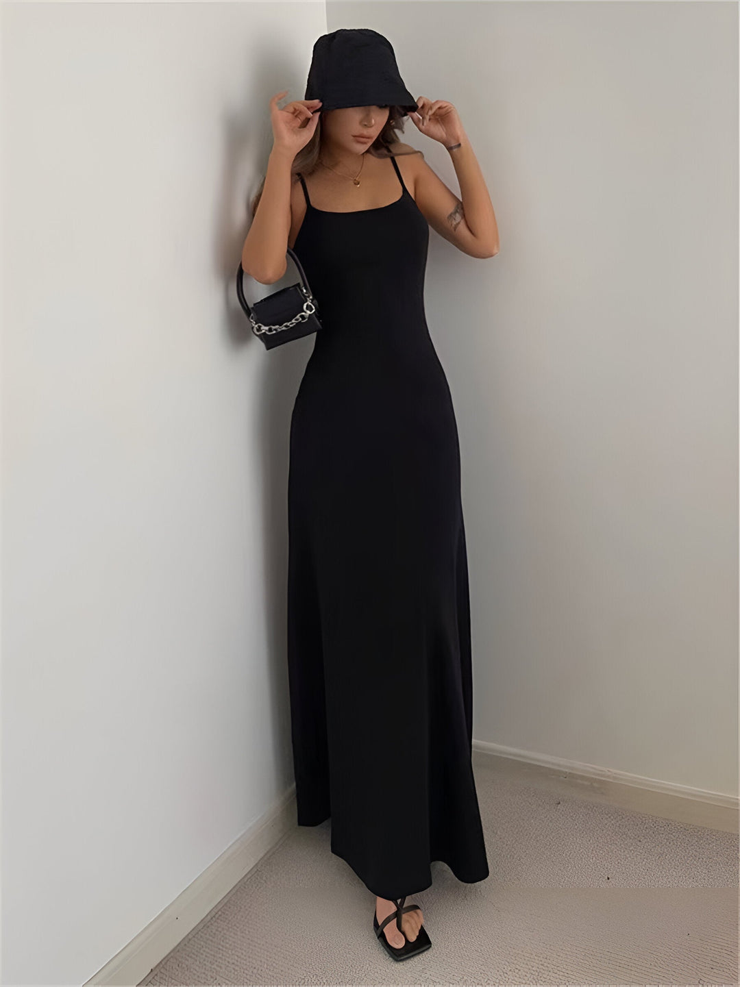 Chic sleeveless full-length dress