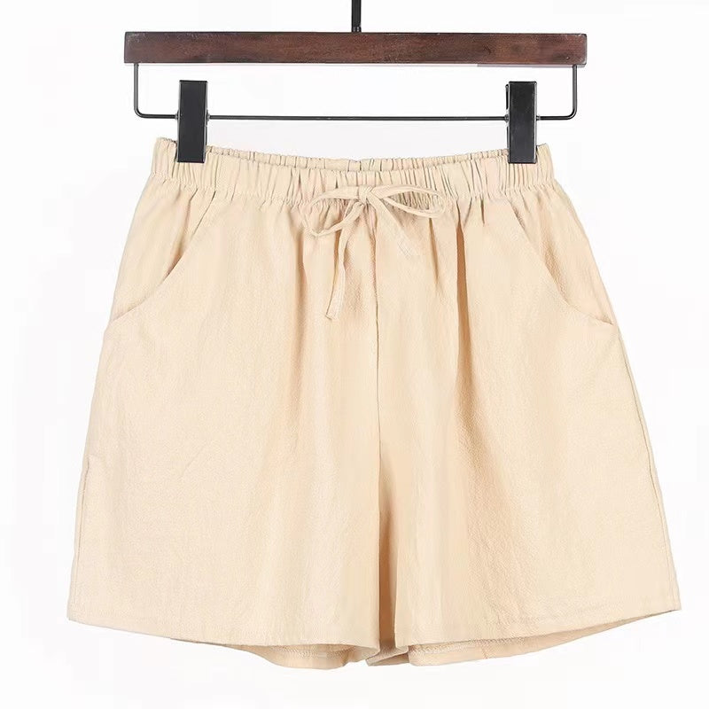 Breathable casual shorts with elasticated waistband