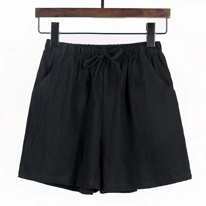 Breathable casual shorts with elasticated waistband