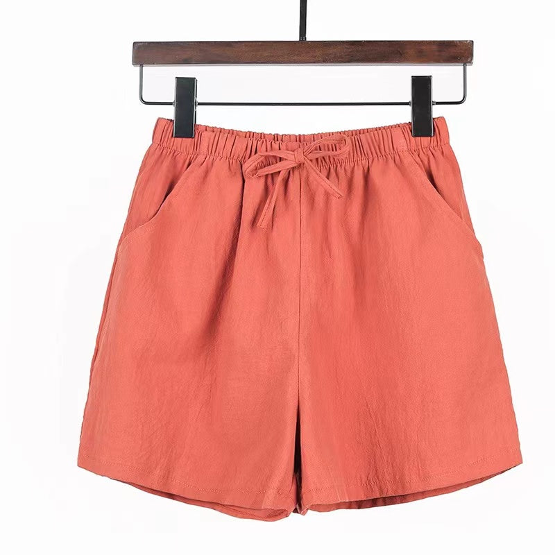 Breathable casual shorts with elasticated waistband