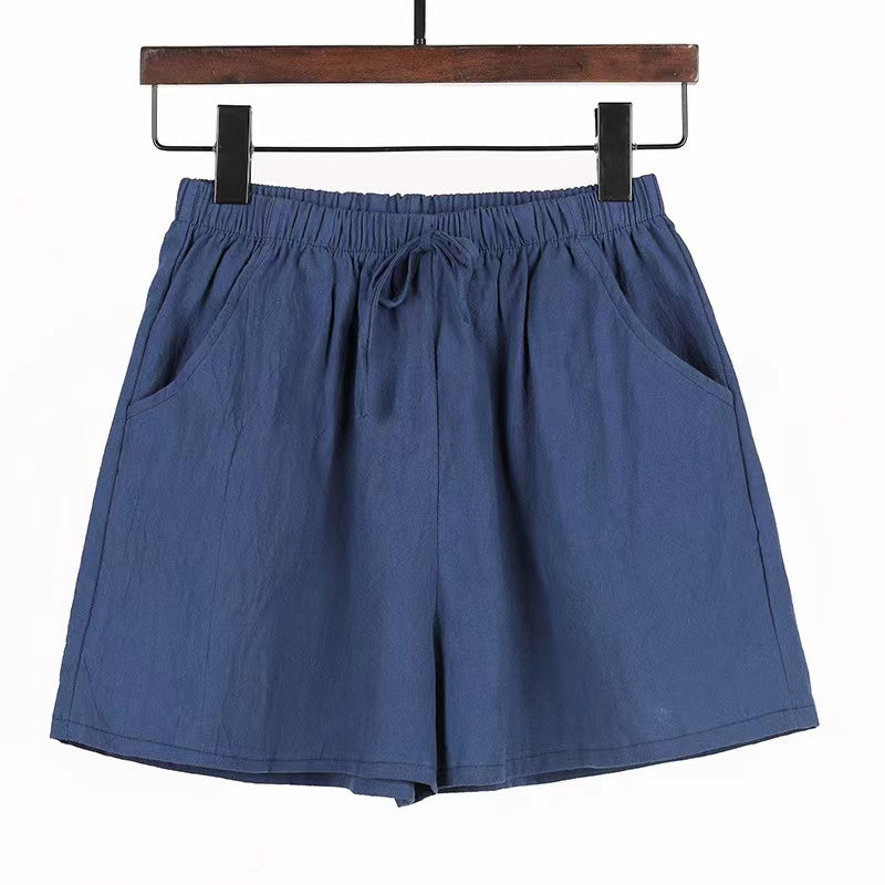 Breathable casual shorts with elasticated waistband