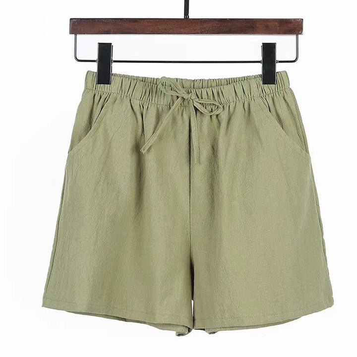 Breathable casual shorts with elasticated waistband