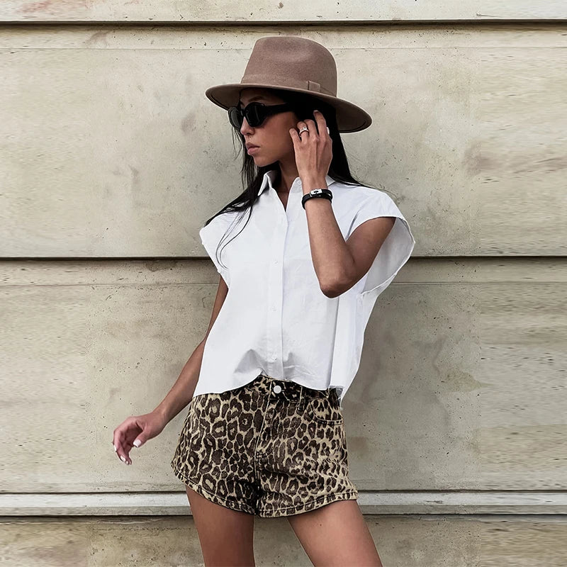 Stylish women's shorts with leopard print